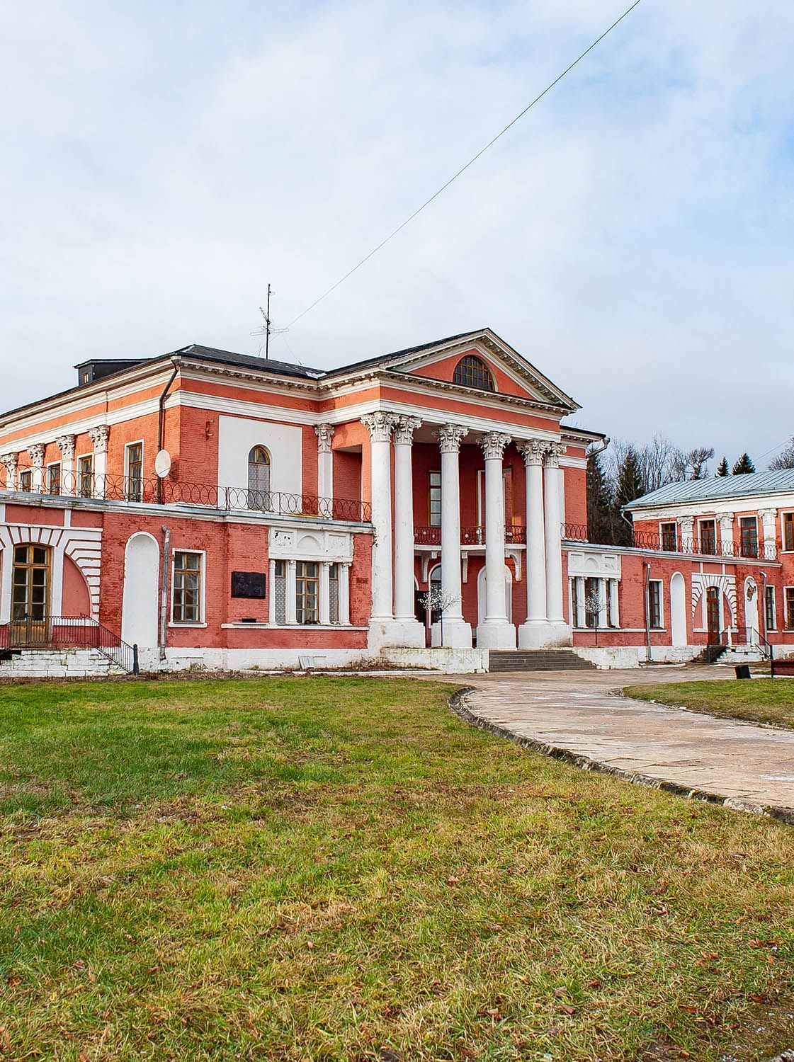 Не просто село