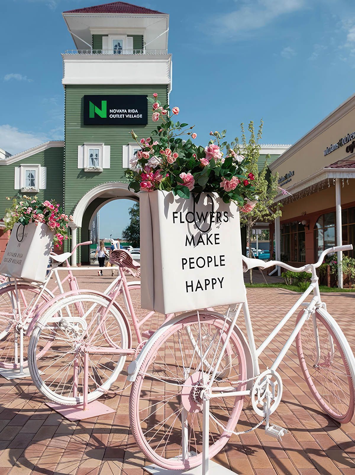 Настоящее лето в Novaya Riga Outlet Village Настоящее лето в Novaya Riga Outlet Village